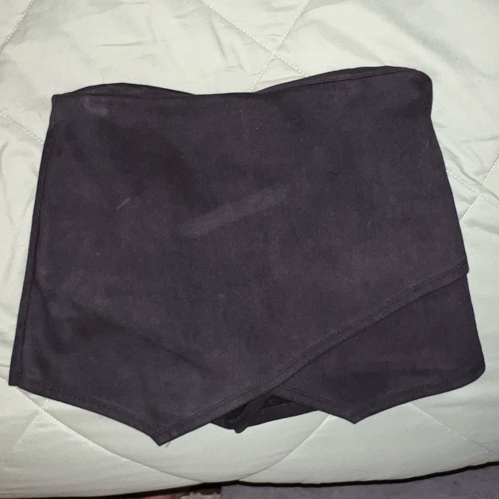 Black suede skort size small